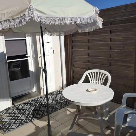 Maisonnette Avec Terrasse Et Place De Parking *